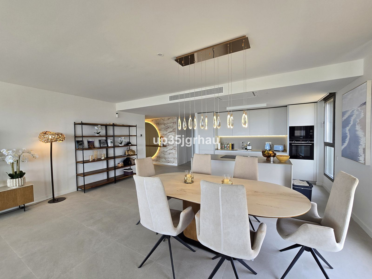 Se vende Apartamento Planta Media de 3 dormitorios en Costa Del Sol, Málaga, España