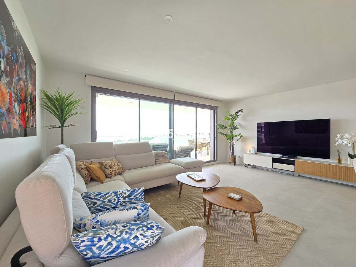 Se vende Apartamento Planta Media de 3 dormitorios en Costa Del Sol, Málaga, España