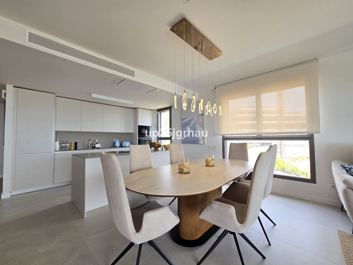 Se vende Apartamento Planta Media de 3 dormitorios en Costa Del Sol, Málaga, España