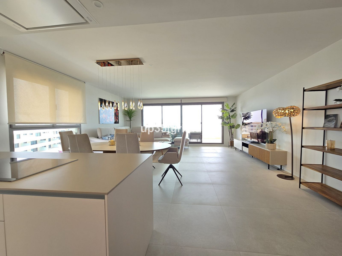 Se vende Apartamento Planta Media de 3 dormitorios en Costa Del Sol, Málaga, España