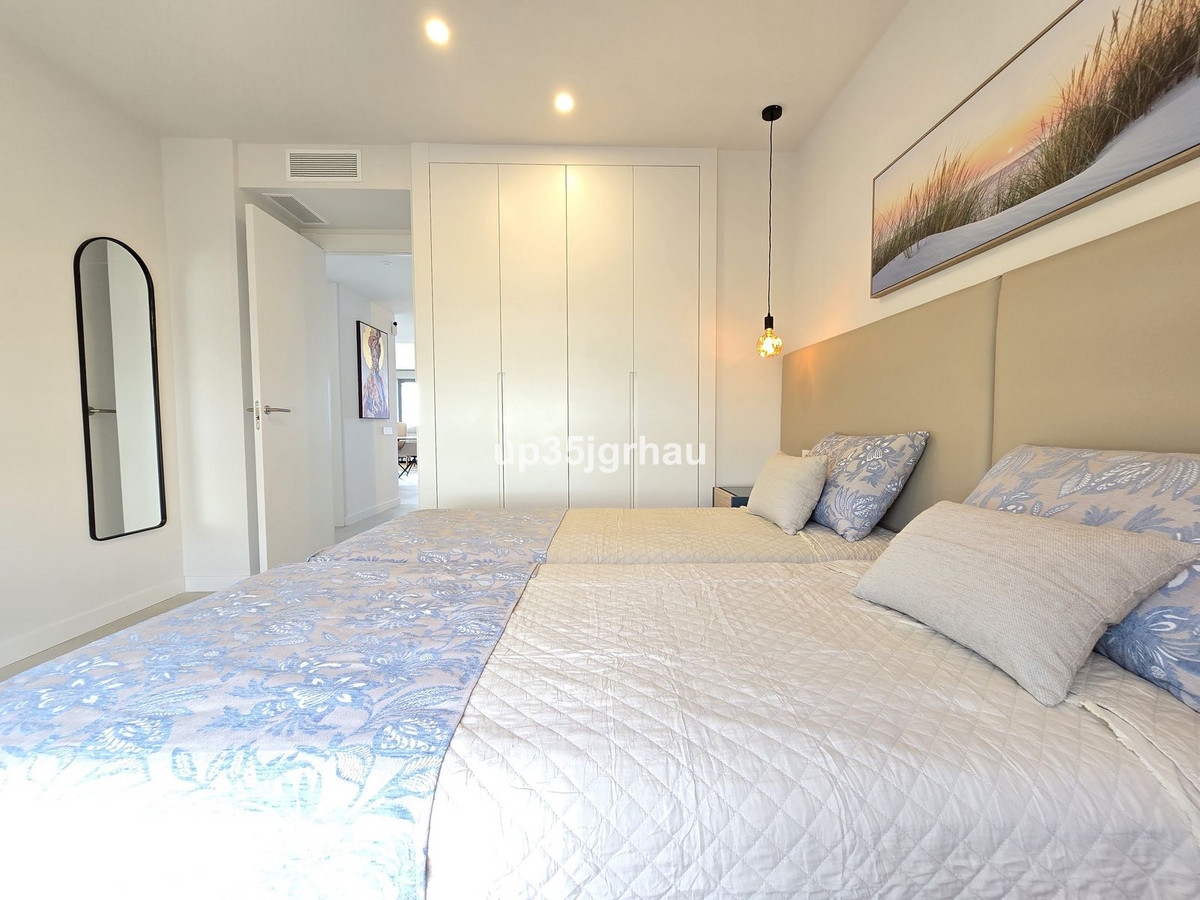 Se vende Apartamento Planta Media de 3 dormitorios en Costa Del Sol, Málaga, España