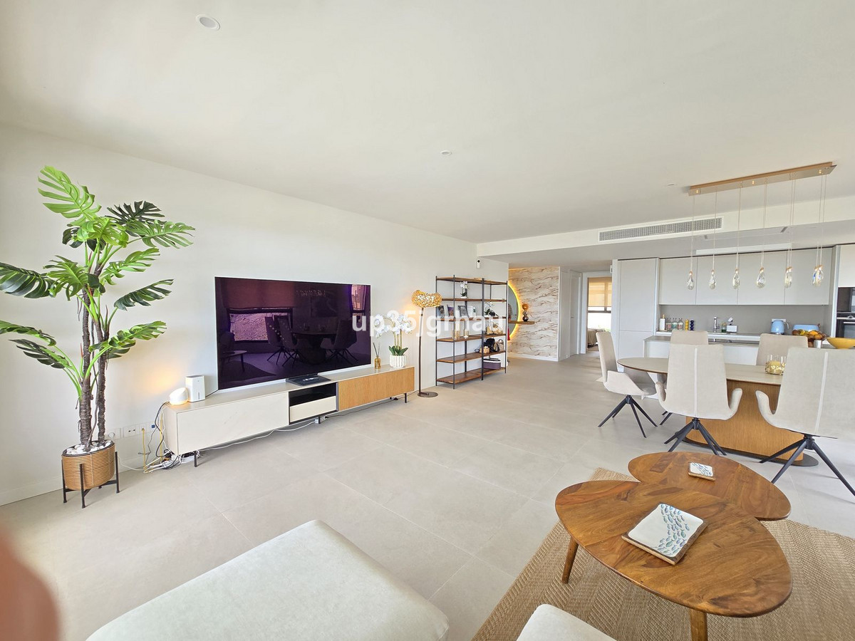 Se vende Apartamento Planta Media de 3 dormitorios en Costa Del Sol, Málaga, España