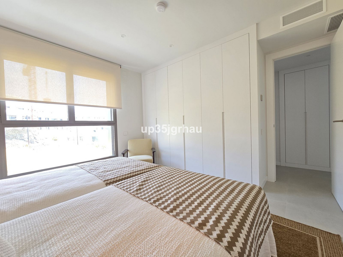Se vende Apartamento Planta Media de 3 dormitorios en Costa Del Sol, Málaga, España
