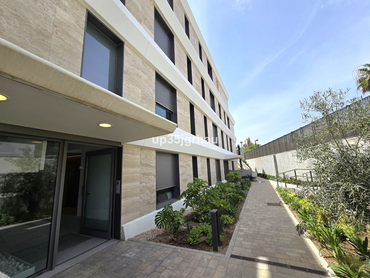 Se vende Apartamento Planta Media de 3 dormitorios en Costa Del Sol, Málaga, España