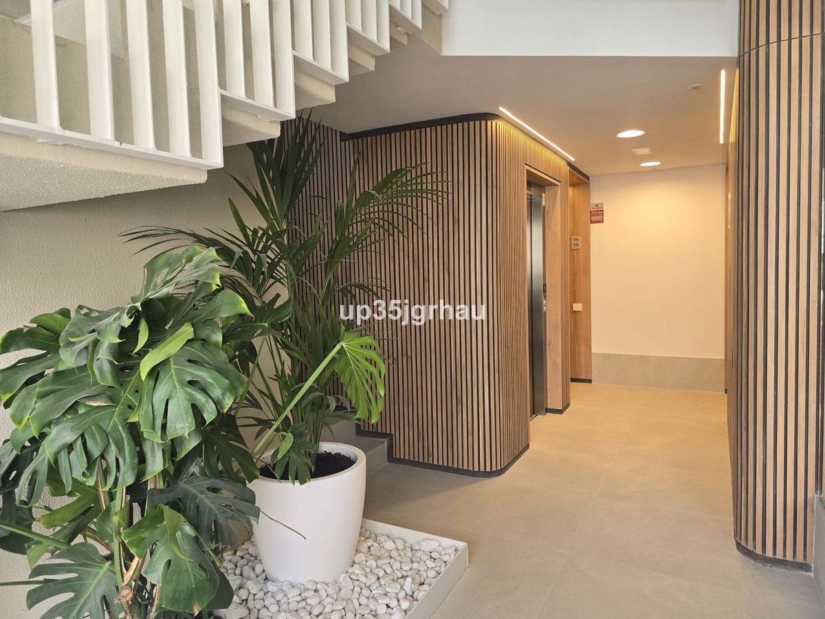 Se vende Apartamento Planta Media de 3 dormitorios en Costa Del Sol, Málaga, España