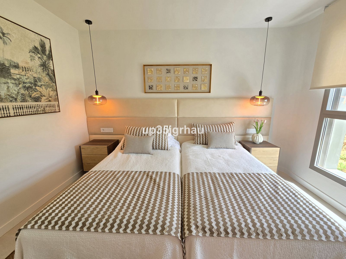 Se vende Apartamento Planta Media de 3 dormitorios en Costa Del Sol, Málaga, España
