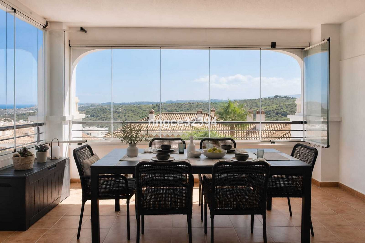 Se vende Apartamento Planta Media de 2 dormitorios en Costa Del Sol, Málaga, España