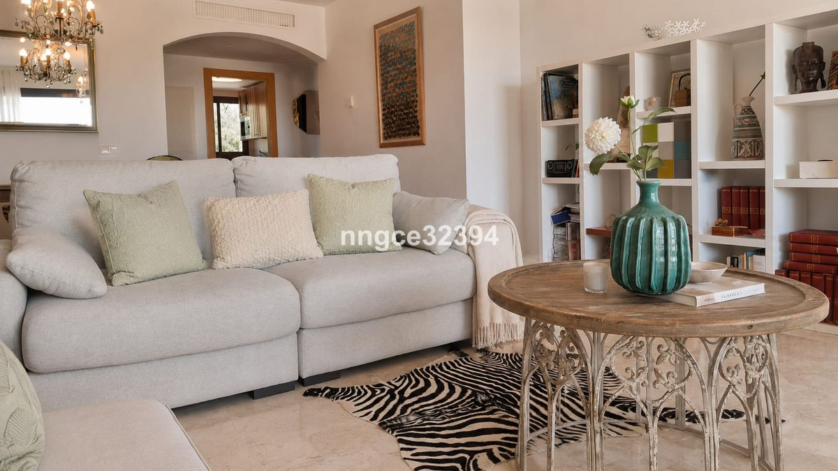 Se vende Apartamento Planta Media de 2 dormitorios en Costa Del Sol, Málaga, España
