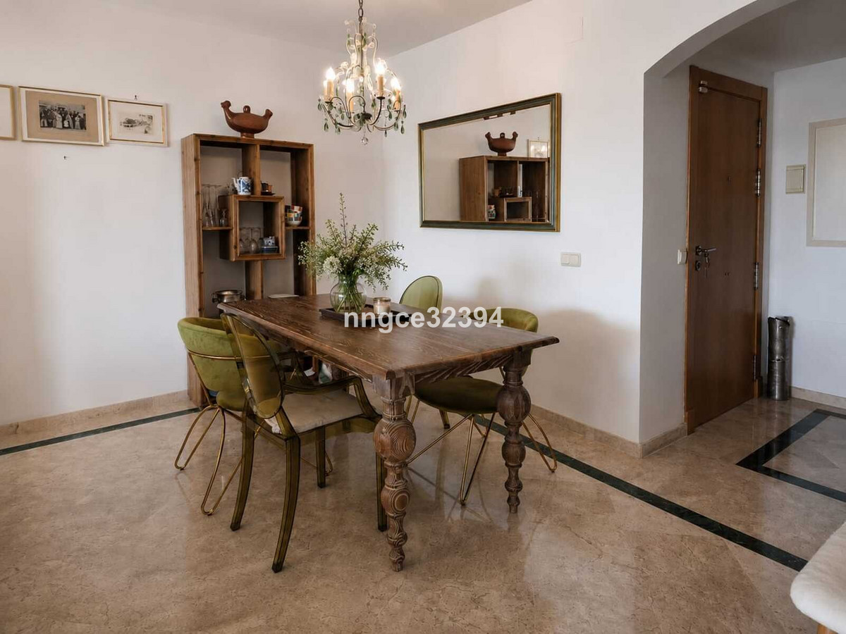 Se vende Apartamento Planta Media de 2 dormitorios en Costa Del Sol, Málaga, España