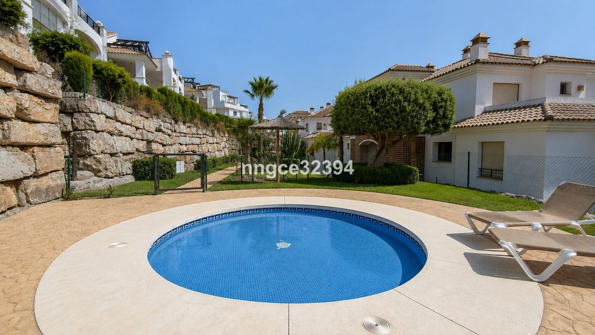 Se vende Apartamento Planta Media de 2 dormitorios en Costa Del Sol, Málaga, España