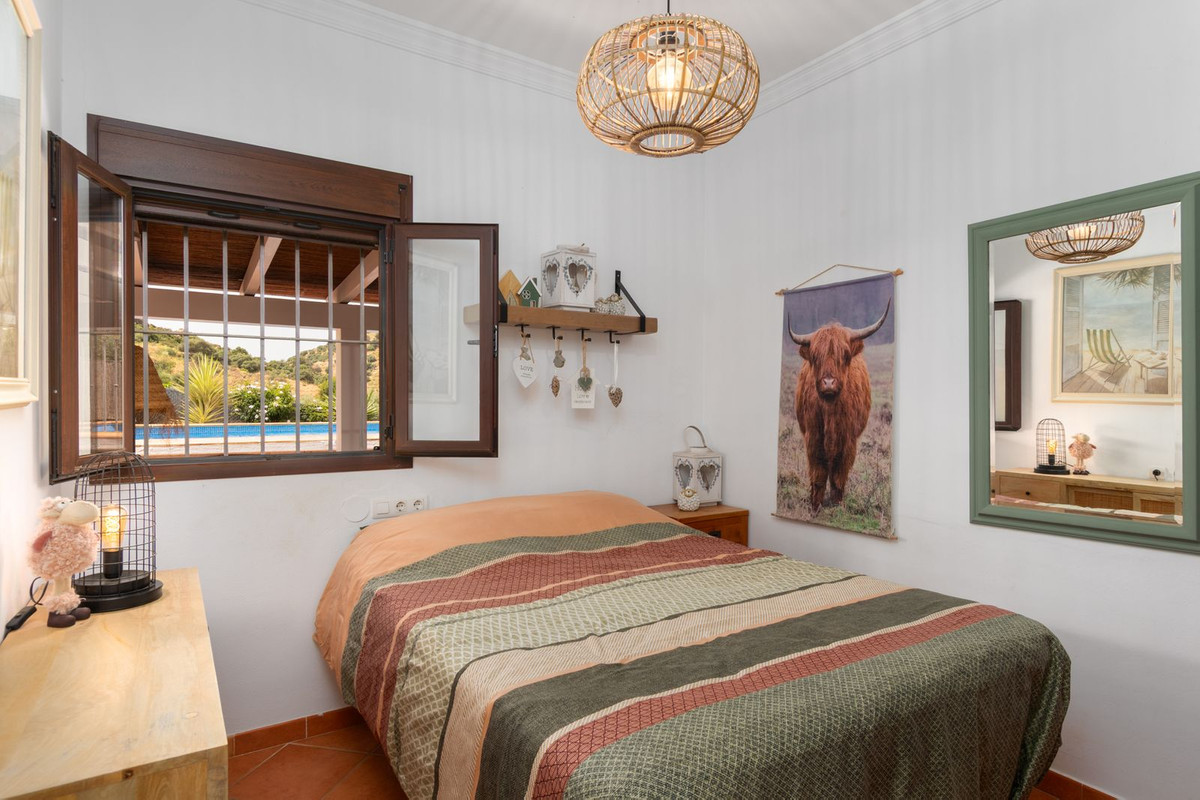 Se vende Finca - Cortijo de 3 dormitorios en Costa Del Sol, Málaga, España