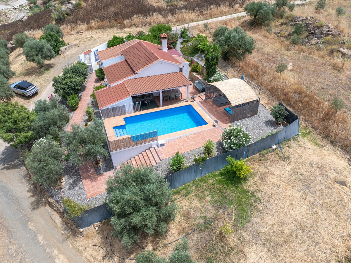 Se vende Finca - Cortijo de 3 dormitorios en Costa Del Sol, Málaga, España