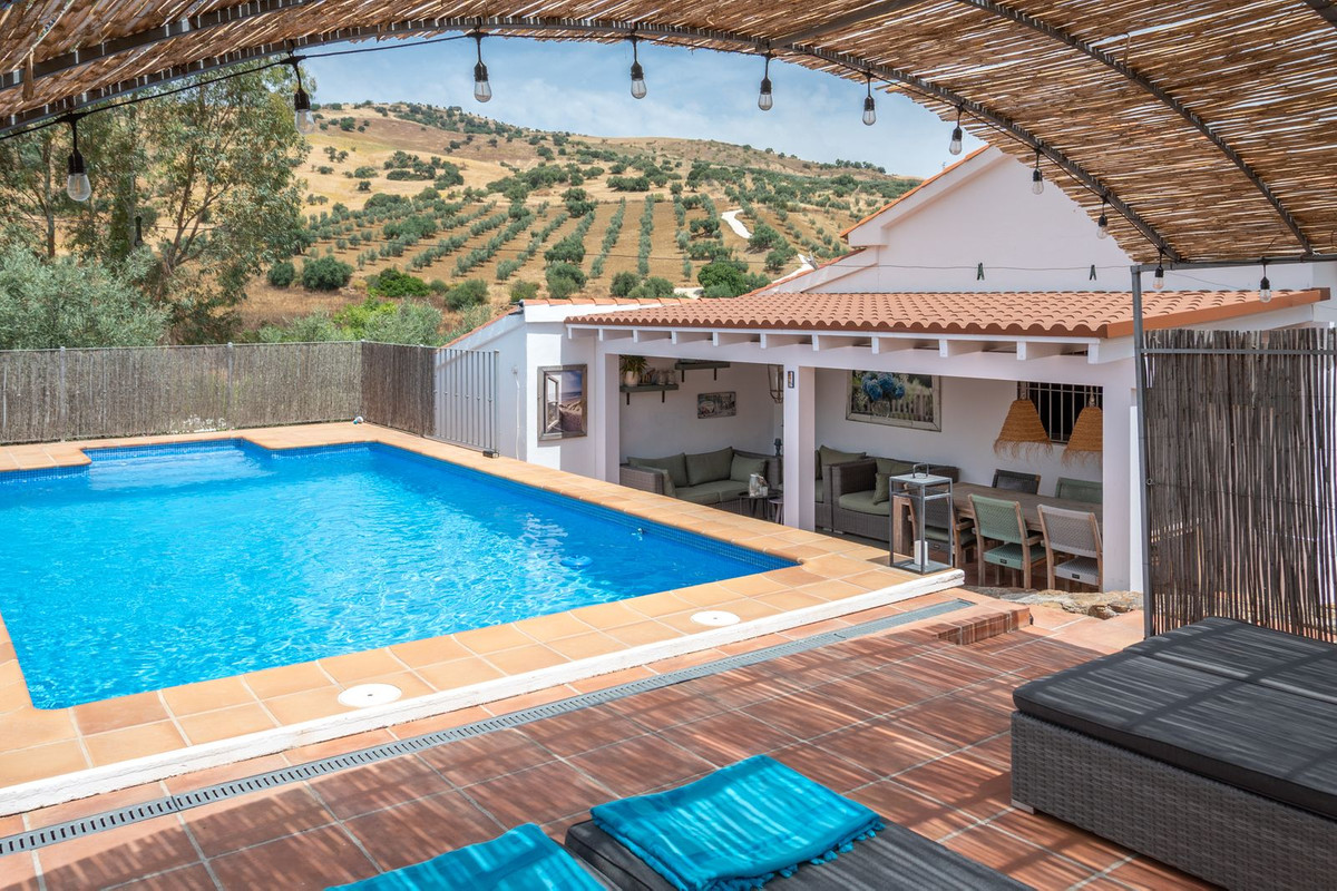 Se vende Finca - Cortijo de 3 dormitorios en Costa Del Sol, Málaga, España