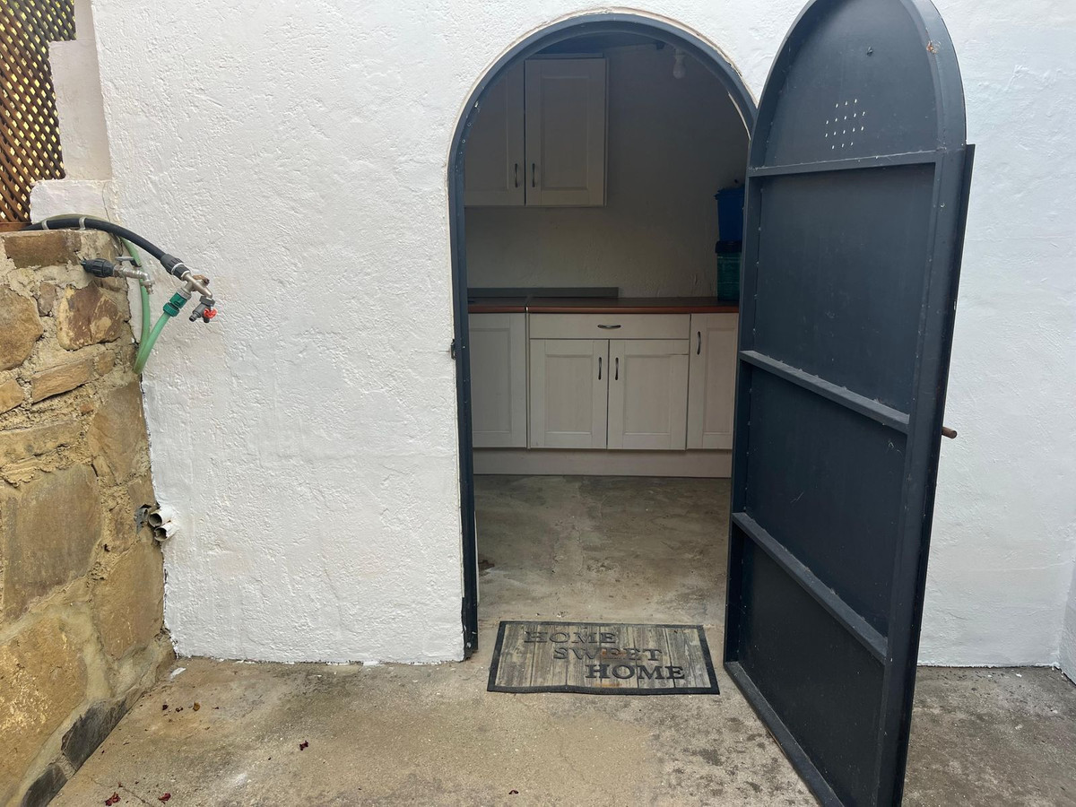 Se vende Finca - Cortijo de 3 dormitorios en Costa Del Sol, Málaga, España