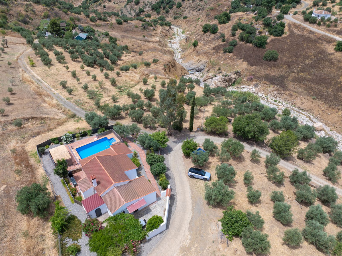 Se vende Finca - Cortijo de 3 dormitorios en Costa Del Sol, Málaga, España