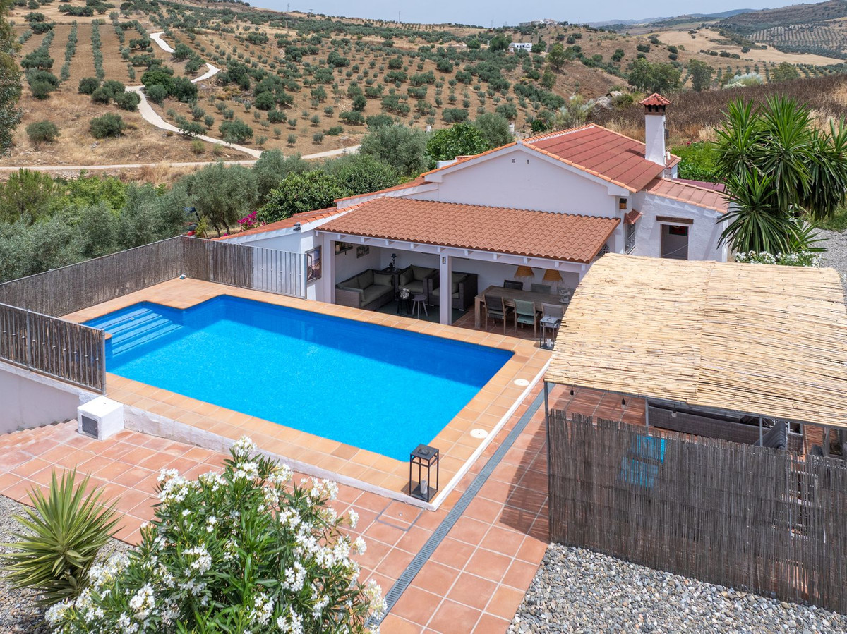 Se vende Finca - Cortijo de 3 dormitorios en Costa Del Sol, Málaga, España