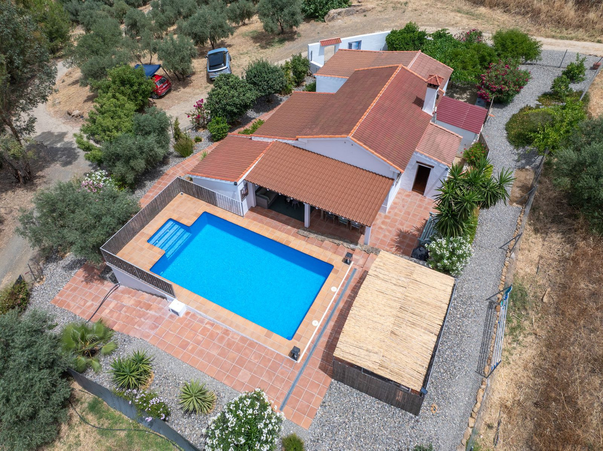 Se vende Finca - Cortijo de 3 dormitorios en Costa Del Sol, Málaga, España