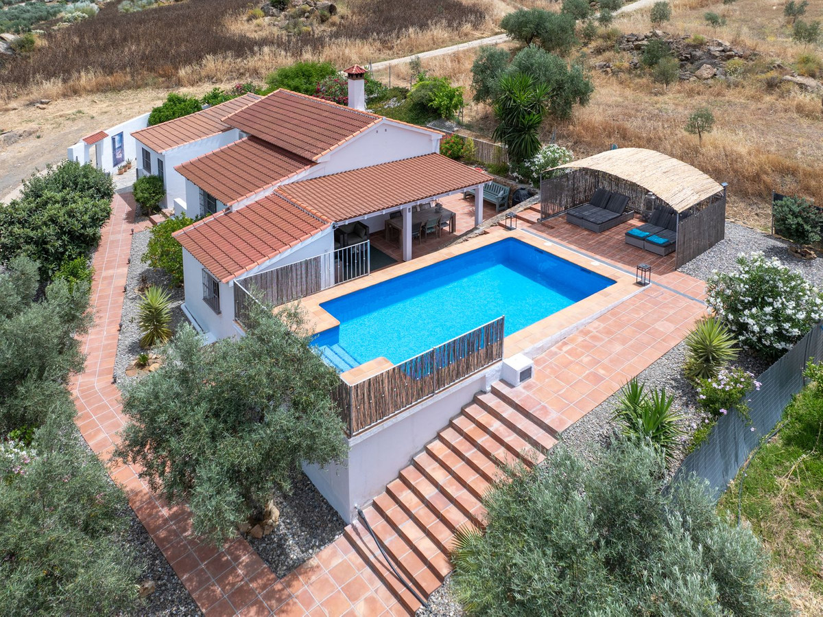 Se vende Finca - Cortijo de 3 dormitorios en Costa Del Sol, Málaga, España