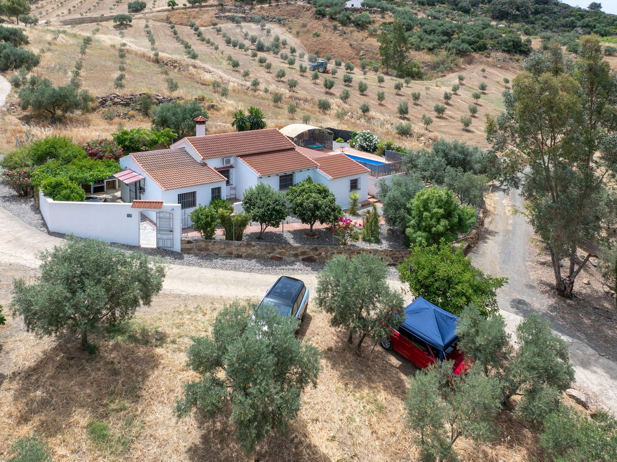 Se vende Finca - Cortijo de 3 dormitorios en Costa Del Sol, Málaga, España