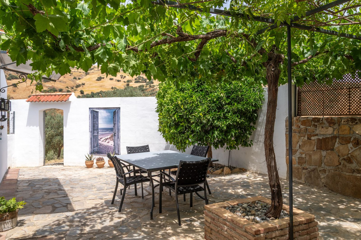 Se vende Finca - Cortijo de 3 dormitorios en Costa Del Sol, Málaga, España