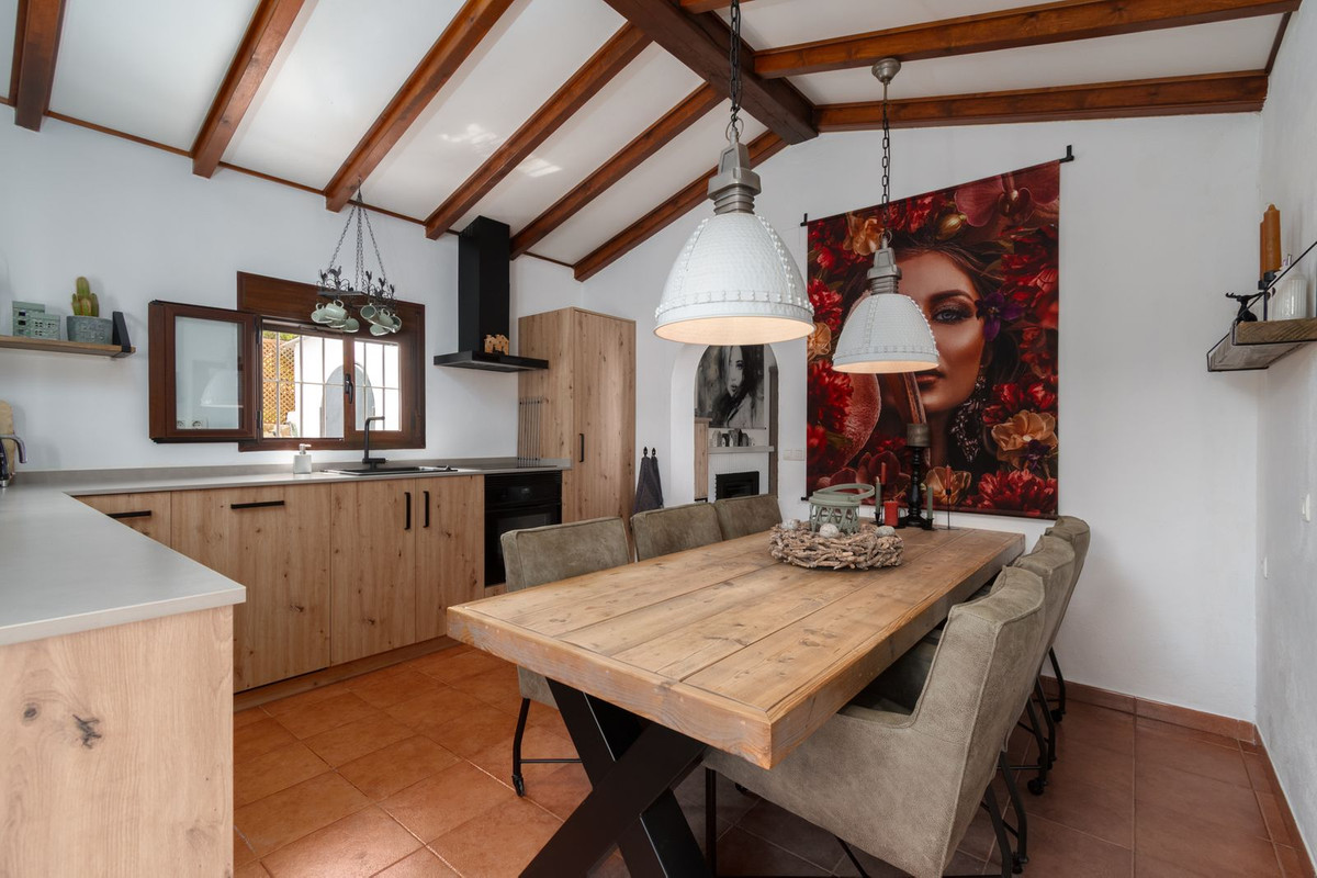 Se vende Finca - Cortijo de 3 dormitorios en Costa Del Sol, Málaga, España