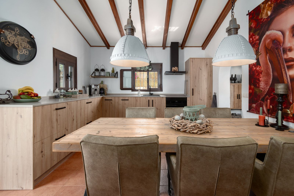 Se vende Finca - Cortijo de 3 dormitorios en Costa Del Sol, Málaga, España