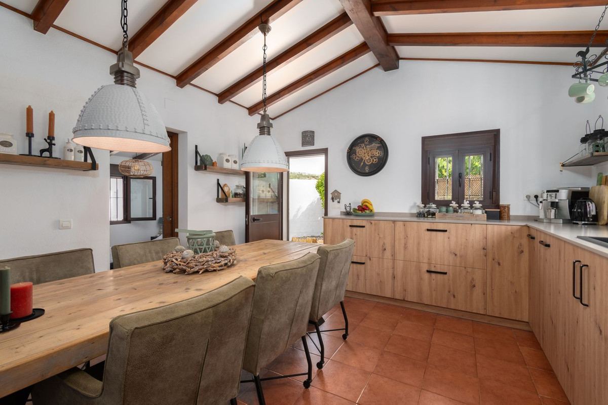 Se vende Finca - Cortijo de 3 dormitorios en Costa Del Sol, Málaga, España