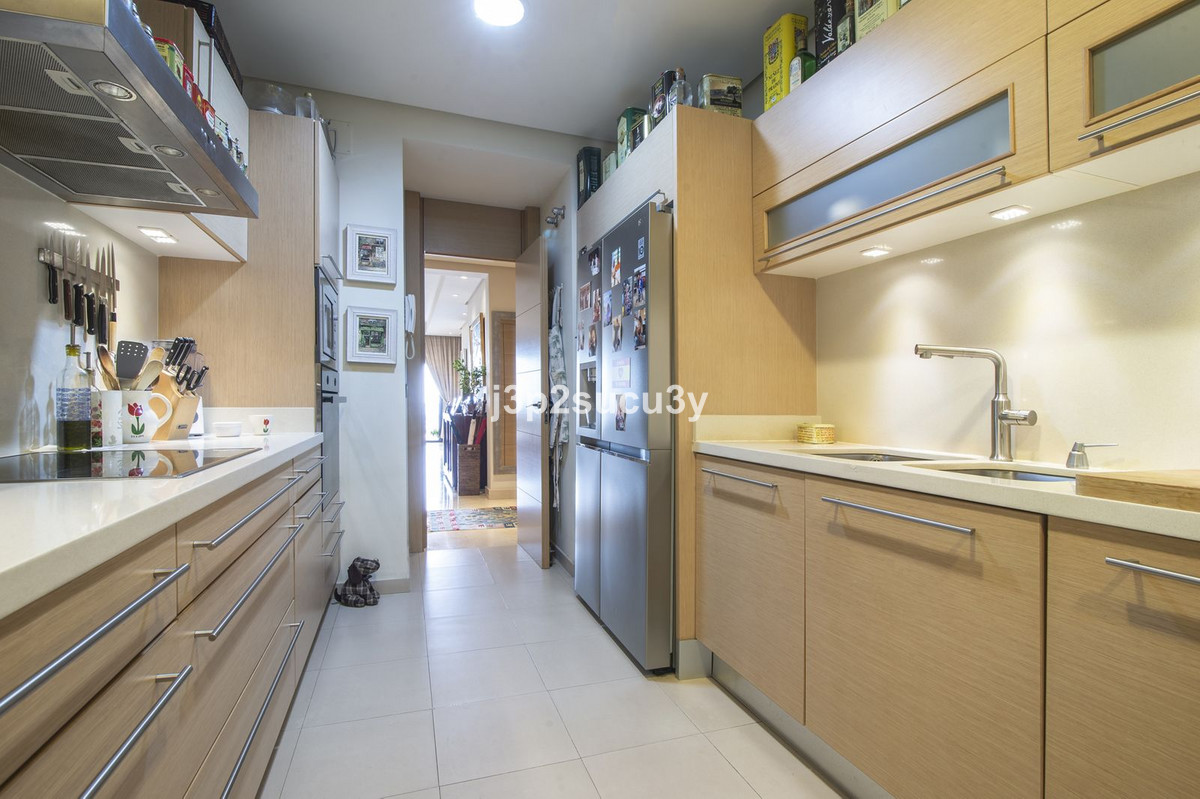 2 Bed Apartment for sale in La Quinta Costa Del Sol, Málaga, Spain