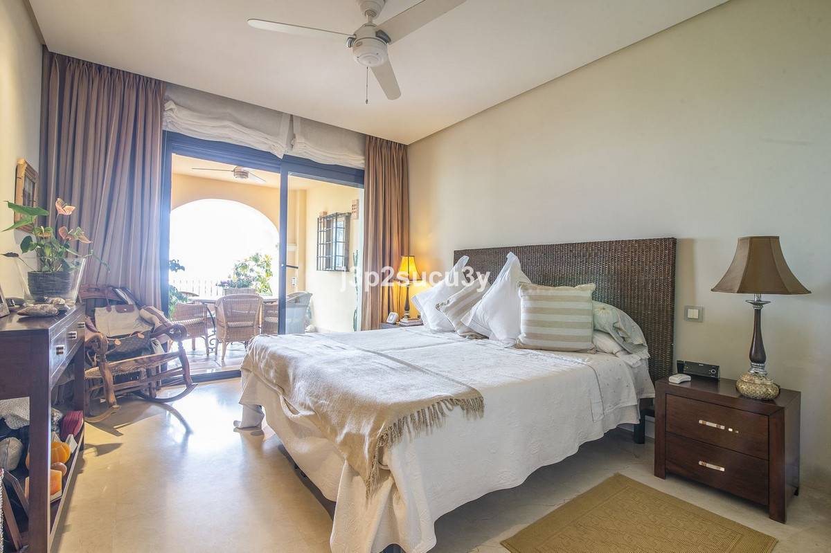 2 Bed Apartment for sale in La Quinta Costa Del Sol, Málaga, Spain