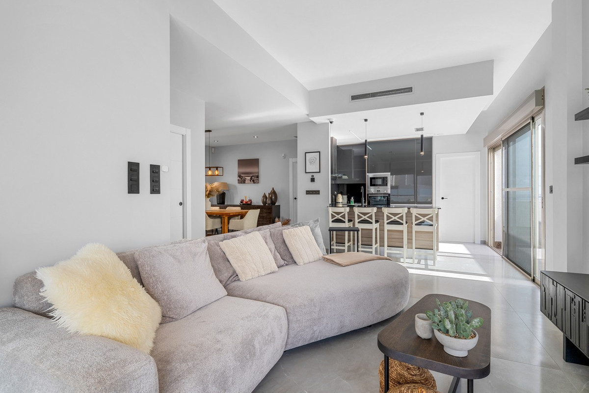 5 Bed Townhouse for sale in Villamartin Costa Blanca, Alicante, Spain