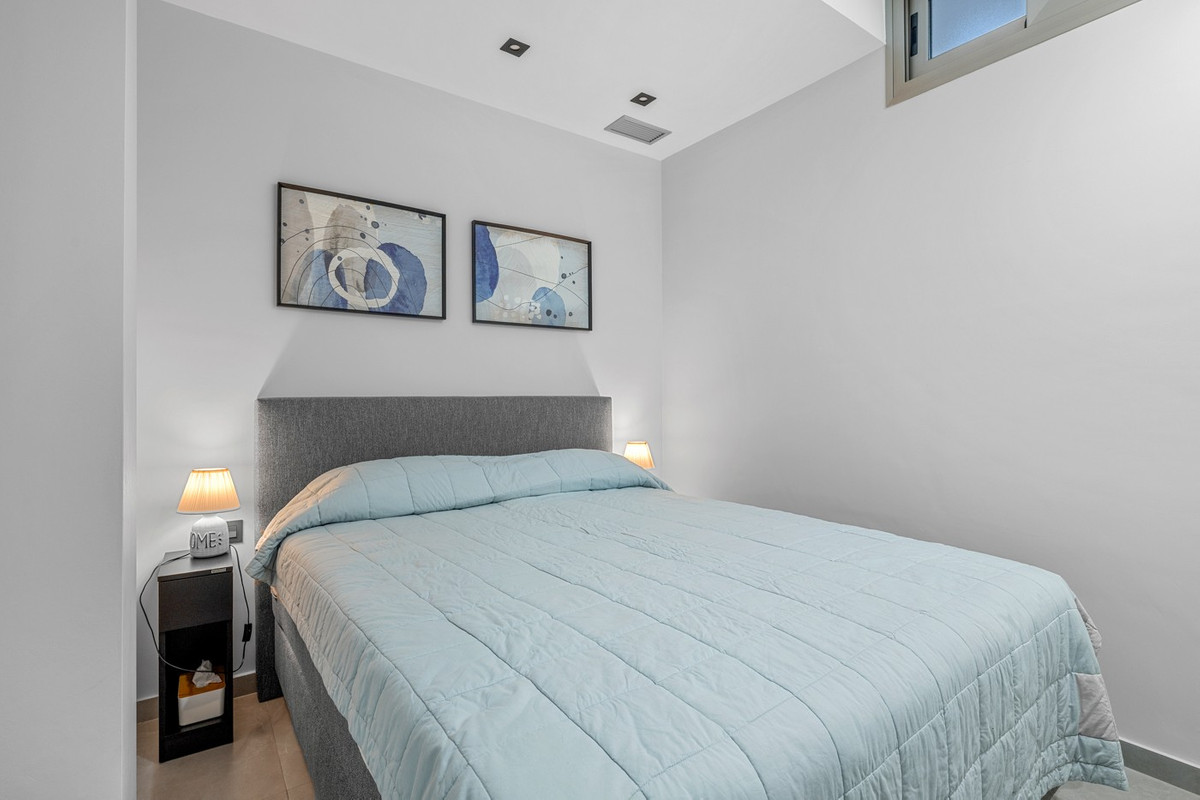 5 Bed Townhouse for sale in Villamartin Costa Blanca, Alicante, Spain