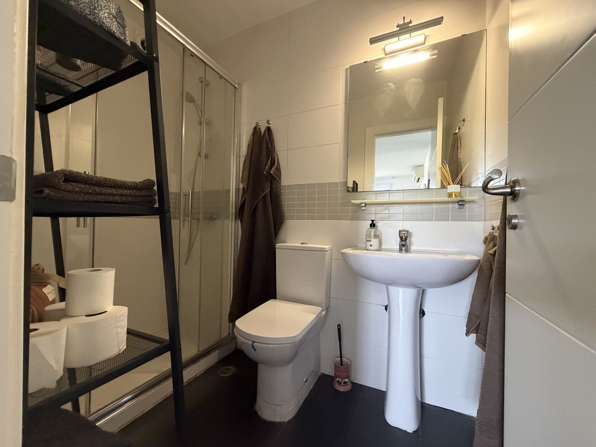 3 Bed Townhouse for sale in La Duquesa Costa Del Sol, Málaga, Spain