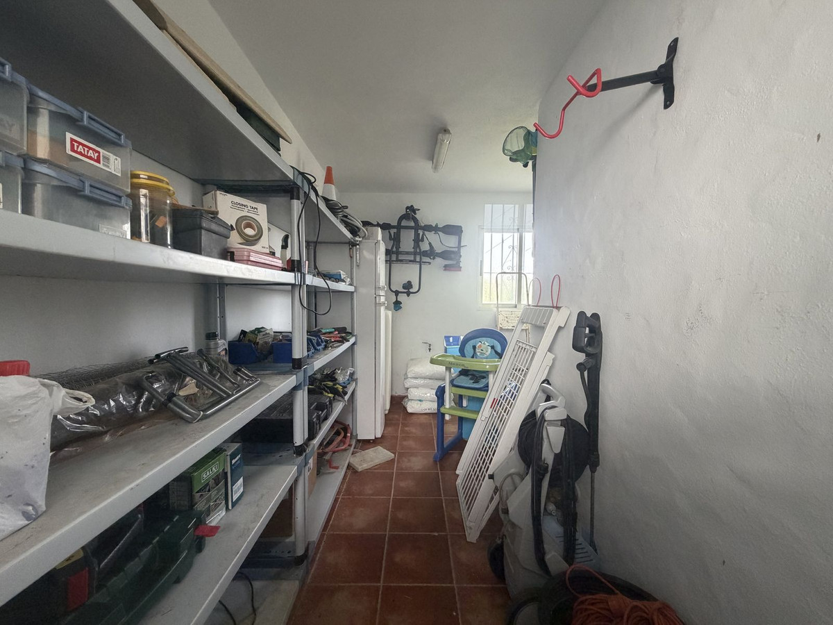 3 Bed Townhouse for sale in La Duquesa Costa Del Sol, Málaga, Spain