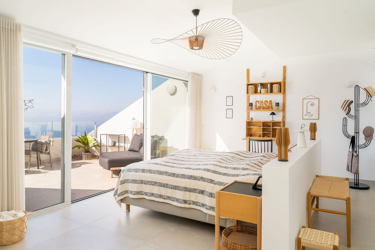 3 Bed Apartment for sale in Benalmadena Pueblo Costa Del Sol, Málaga, Spain