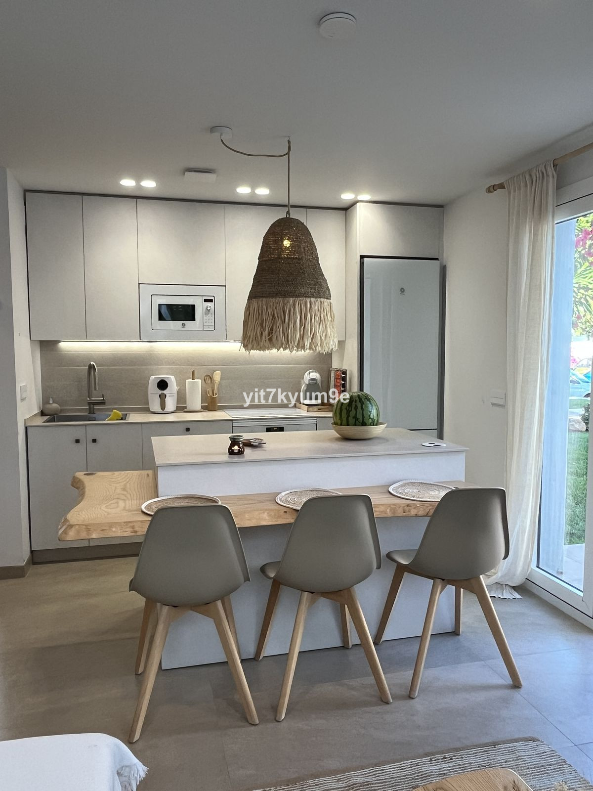 2 Bed Apartment for sale in Estepona Costa Del Sol, Málaga, Spain