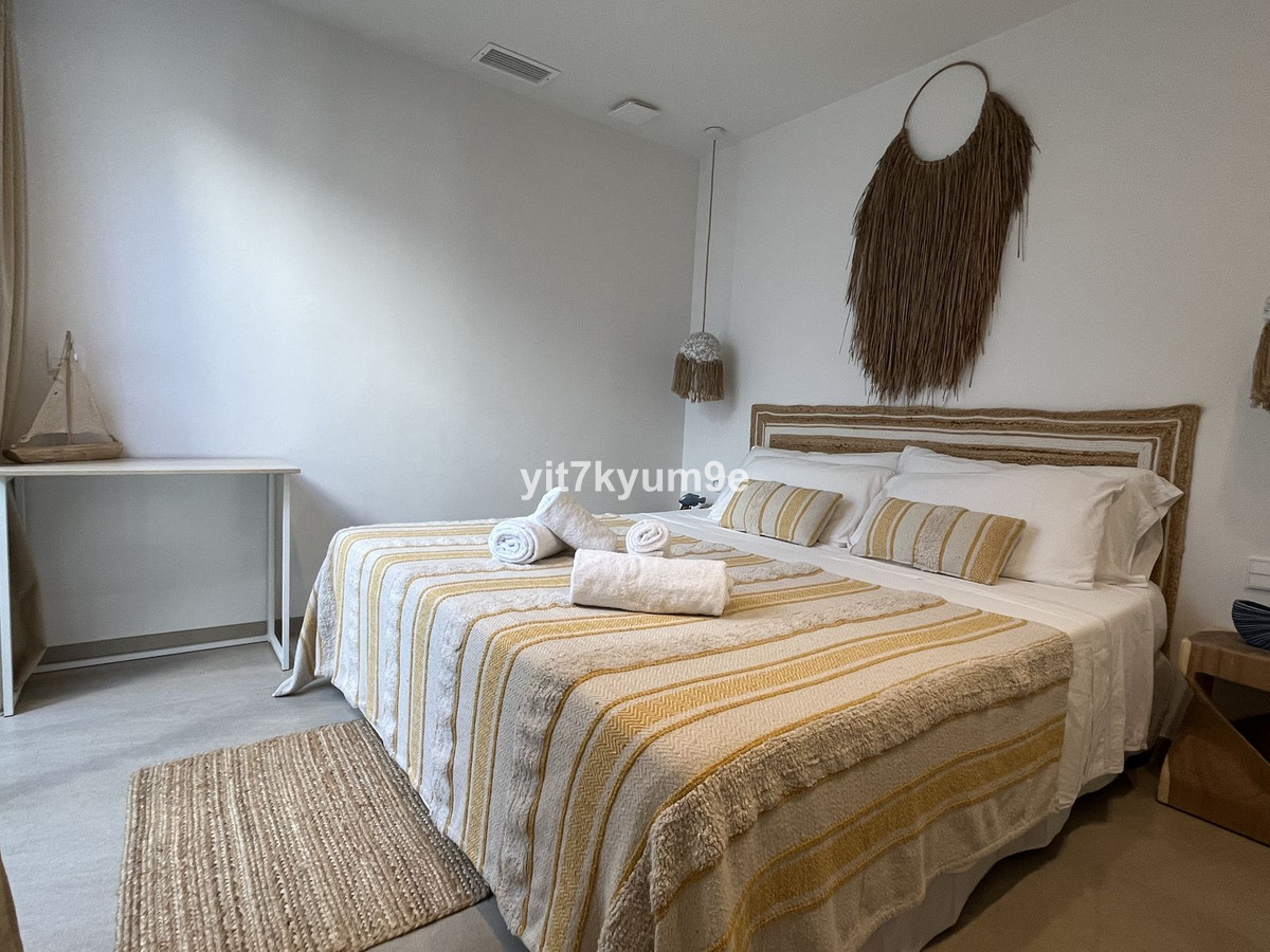 2 Bed Apartment for sale in Estepona Costa Del Sol, Málaga, Spain