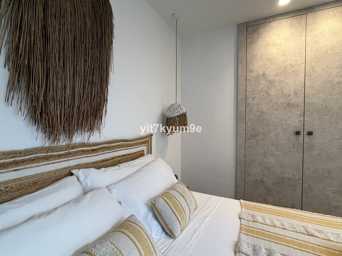 2 Bed Apartment for sale in Estepona Costa Del Sol, Málaga, Spain
