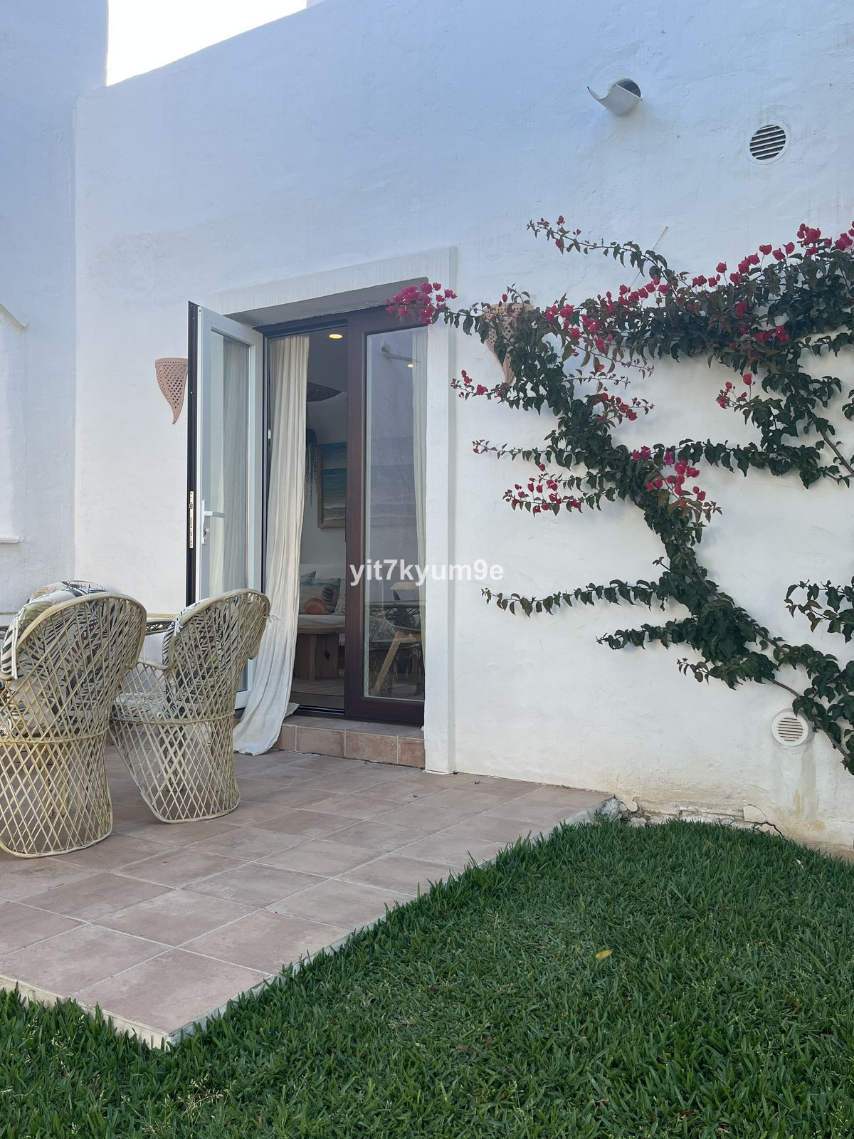 2 Bed Apartment for sale in Estepona Costa Del Sol, Málaga, Spain