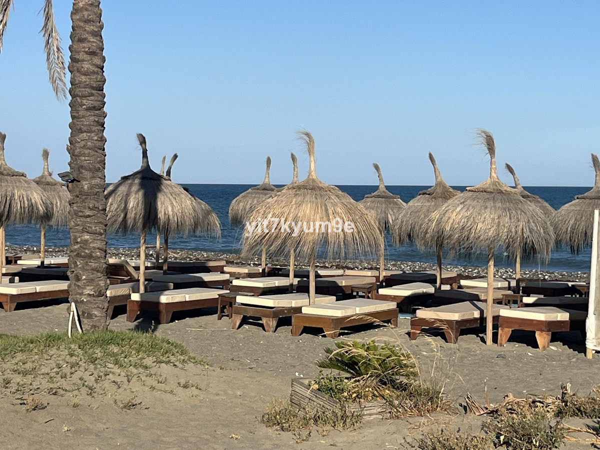 2 Bed Apartment for sale in Estepona Costa Del Sol, Málaga, Spain