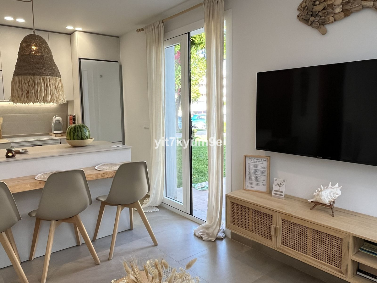 2 Bed Apartment for sale in Estepona Costa Del Sol, Málaga, Spain