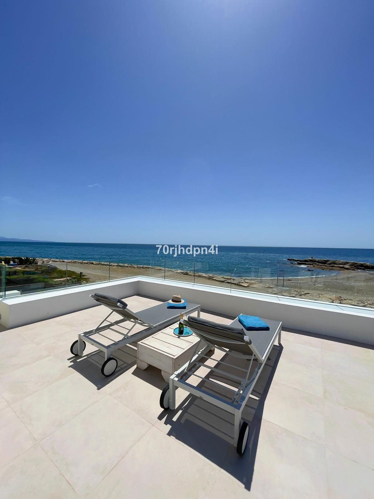 Se vende Villa - Chalet de 4 dormitorios en Costa Del Sol, Málaga, España