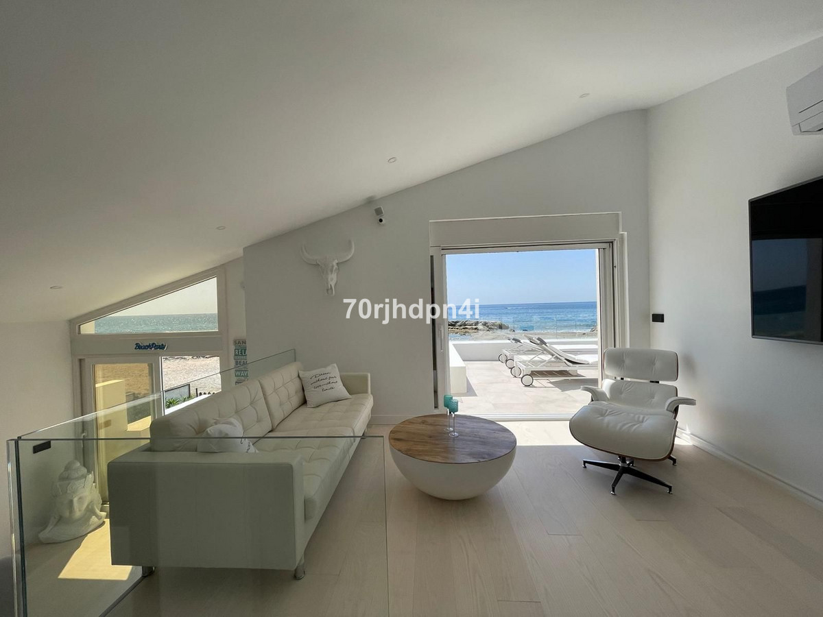 Se vende Villa - Chalet de 4 dormitorios en Costa Del Sol, Málaga, España