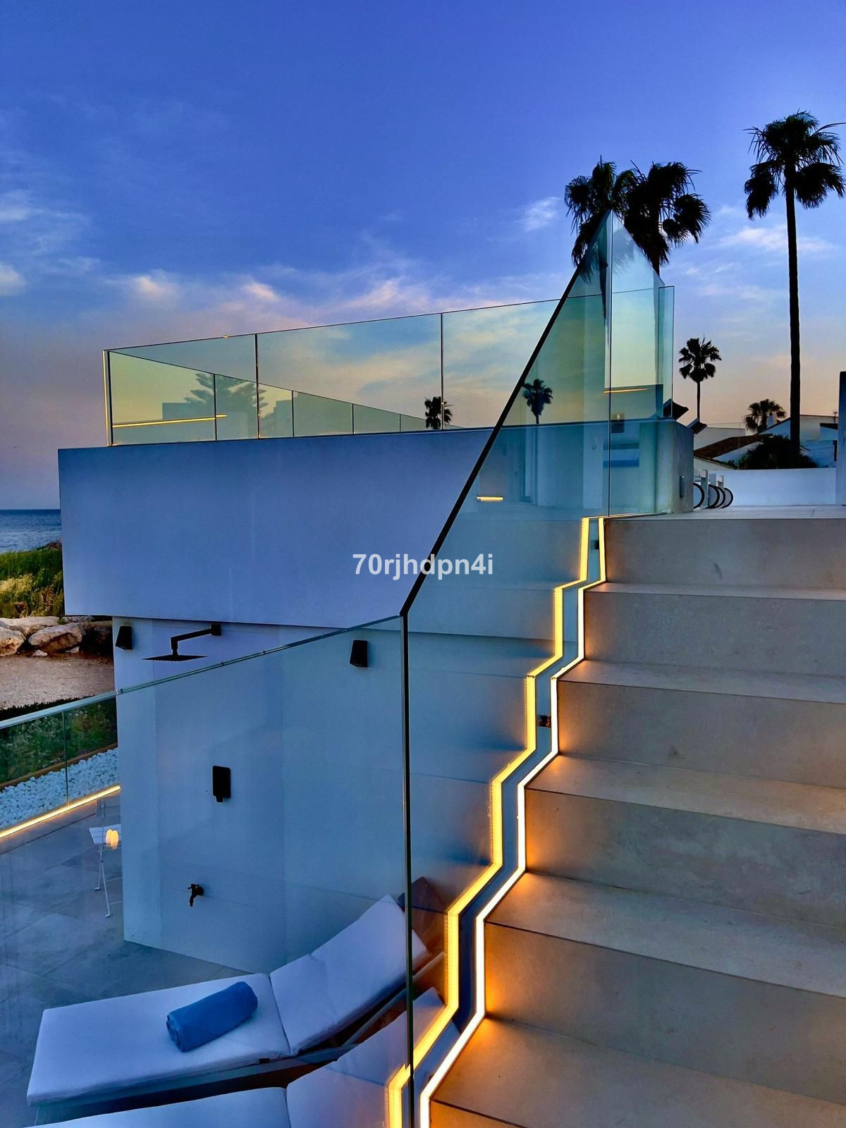 Se vende Villa - Chalet de 4 dormitorios en Costa Del Sol, Málaga, España
