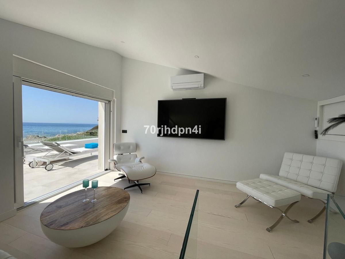 Se vende Villa - Chalet de 4 dormitorios en Costa Del Sol, Málaga, España