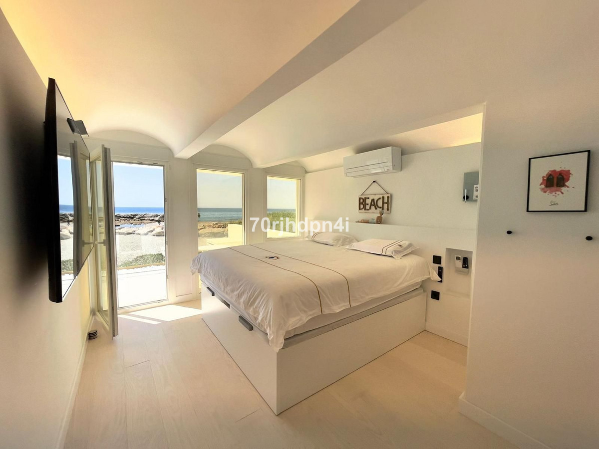 Se vende Villa - Chalet de 4 dormitorios en Costa Del Sol, Málaga, España