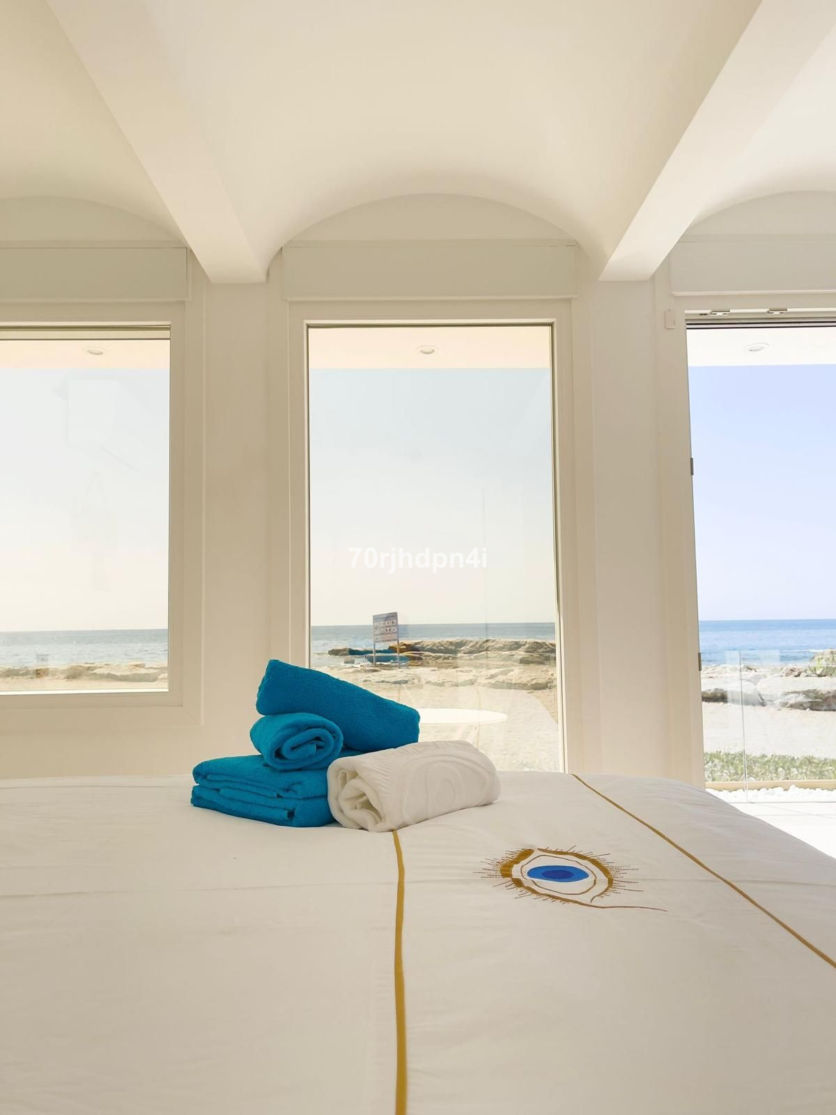 Se vende Villa - Chalet de 4 dormitorios en Costa Del Sol, Málaga, España