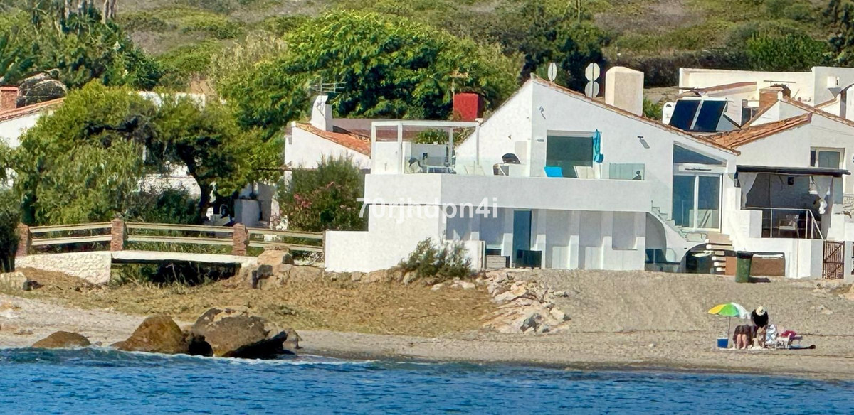 Se vende Villa - Chalet de 4 dormitorios en Costa Del Sol, Málaga, España