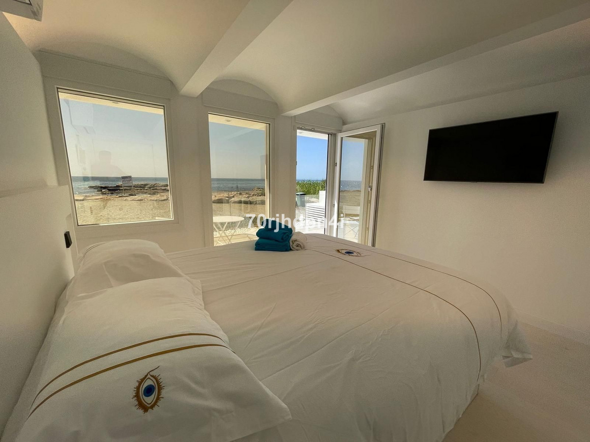Se vende Villa - Chalet de 4 dormitorios en Costa Del Sol, Málaga, España