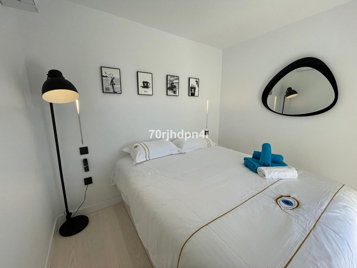 Se vende Villa - Chalet de 4 dormitorios en Costa Del Sol, Málaga, España