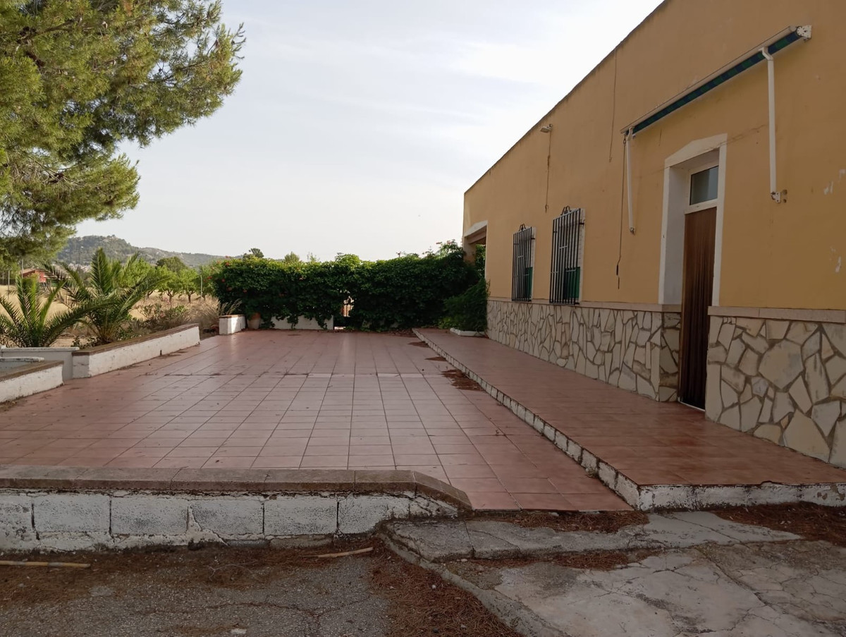 5 Bed Townhouse for sale in Yecla Costa Calida, Murcia, Spain